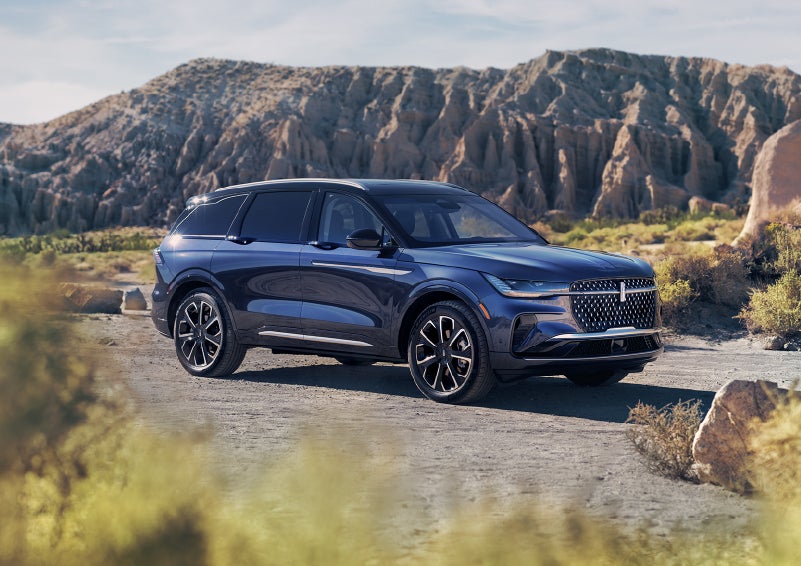 A 2024 Lincoln Nautilus® SUV is parked in a desert national park. | Thornhill Lincoln in Chapmanville WV